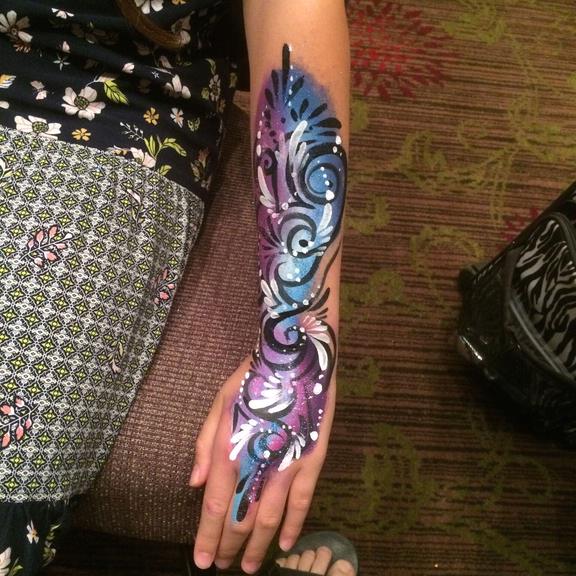 Face Painting Illusions and Balloon Art Image