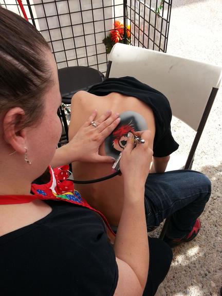 Face Painting Illusions and Balloon Art Image